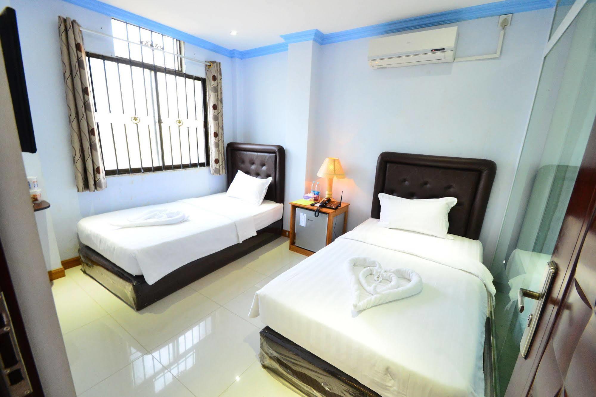 Woodland Hotel Rangoon Eksteriør billede
