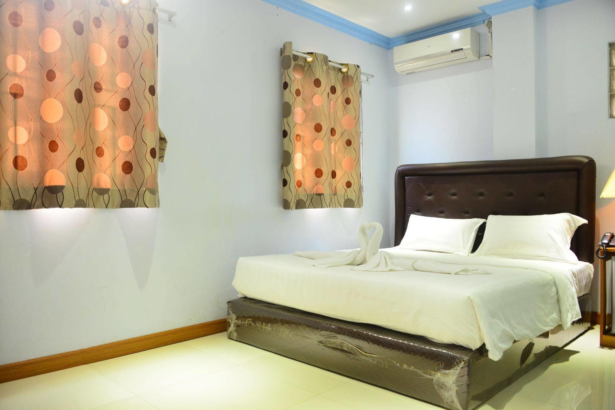 Woodland Hotel Rangoon Eksteriør billede