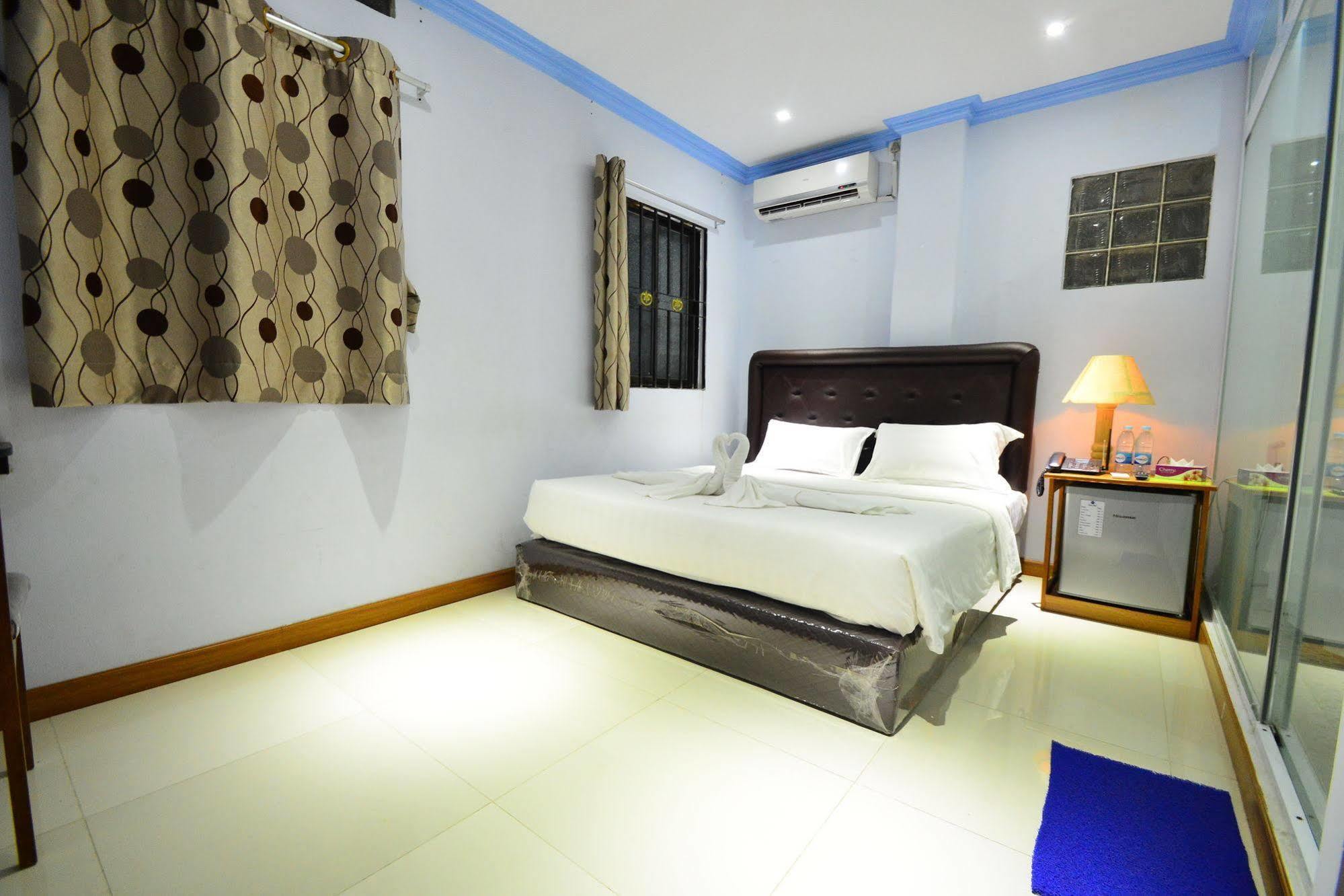 Woodland Hotel Rangoon Eksteriør billede